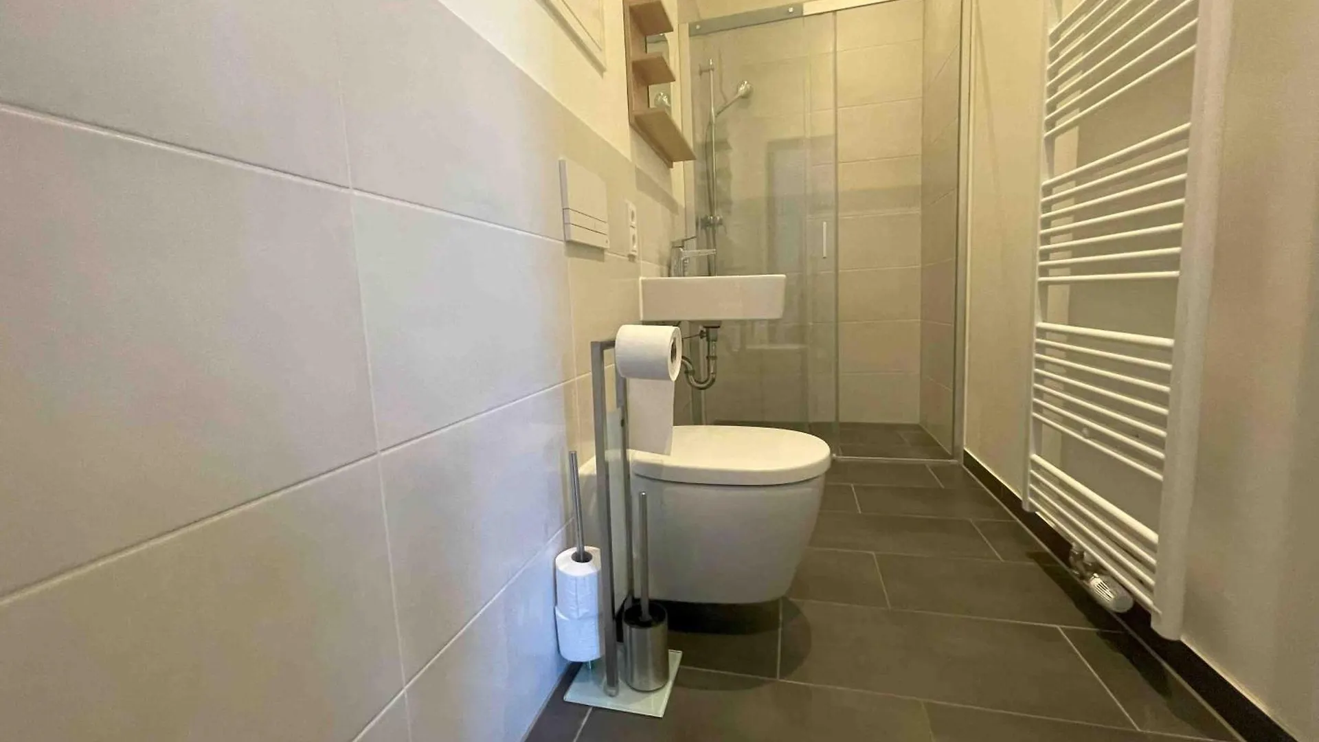 Apartment Am1014 - Modern Eingerichtete Monteurwohnung Uebergangswohnung Amberg